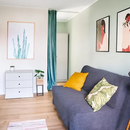Apartment Novinea Z Balkonem I Ogrodem